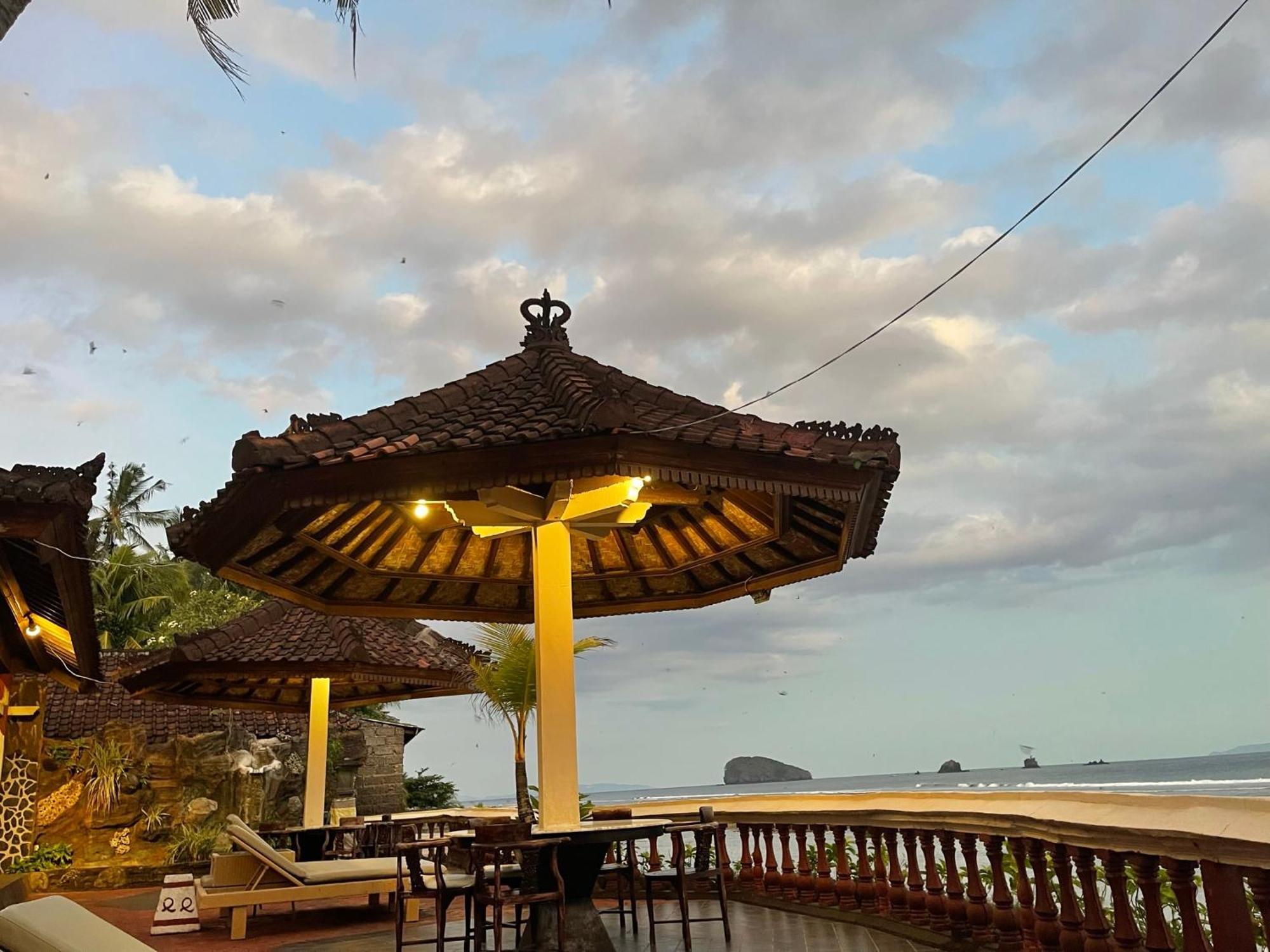 Pondok Bambu Resort - 5 Stars Padi Dive Centre จันดีดาซา ภายนอก รูปภาพ